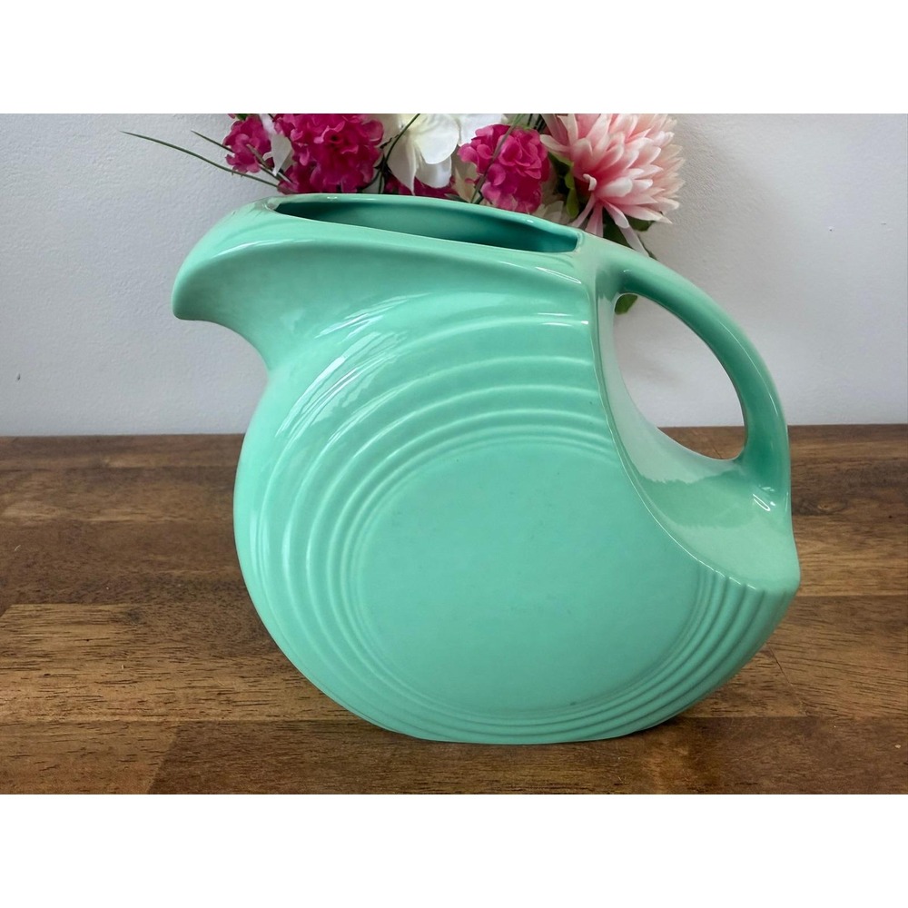 Vintage Fiesta Turquoise Disc Pitcher 64 Ounce‎ Art Deco Ring Handle USA Retro